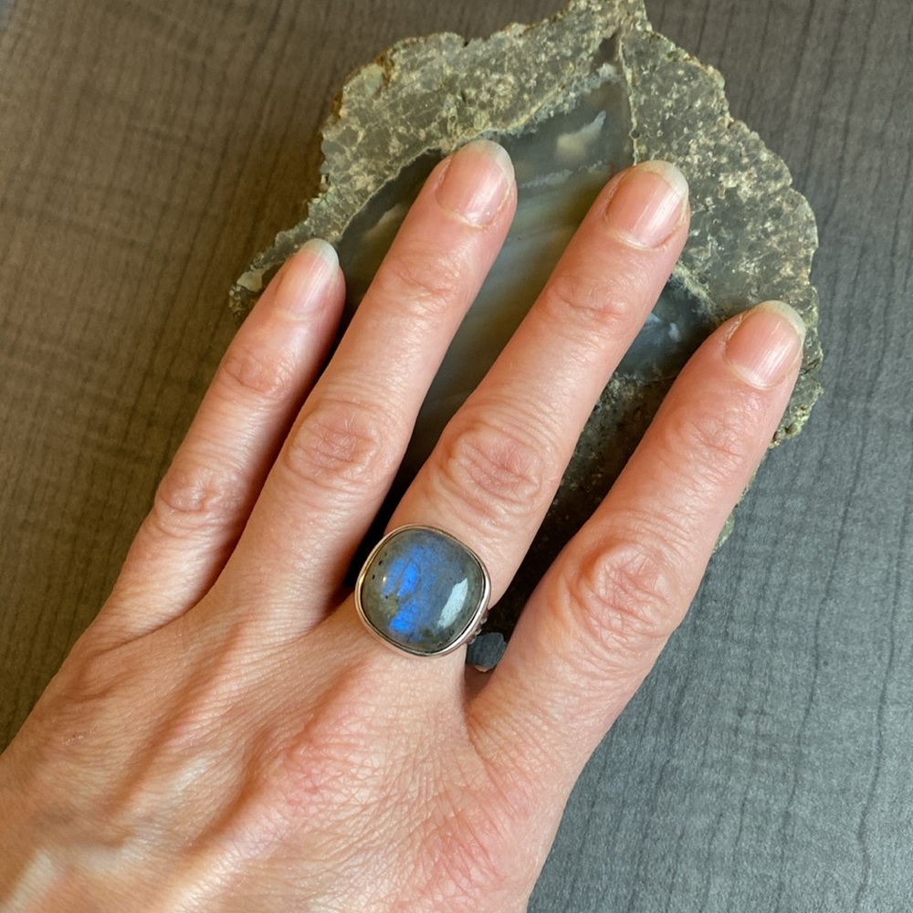 Genuine Labradorite Gemstone, 925 Sterling Silver Ring - Picture 4 of 16